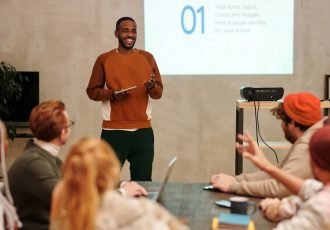 xr:d:DAFea59ml2E:39,j:5761650054407019660,t:24022918